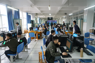 我校在2018年“巴渝工匠”杯学生技能大赛中荣获佳绩